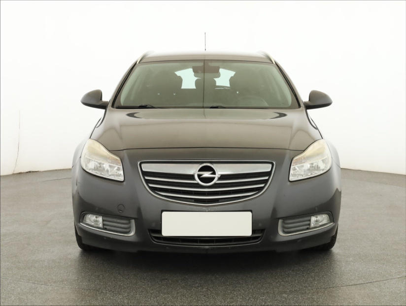Opel Insignia, 2011