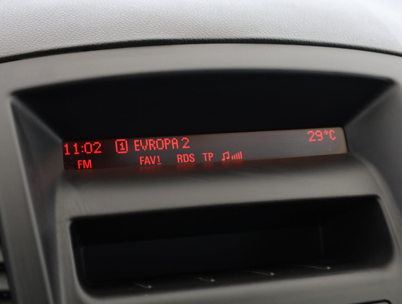Opel Insignia, 2011