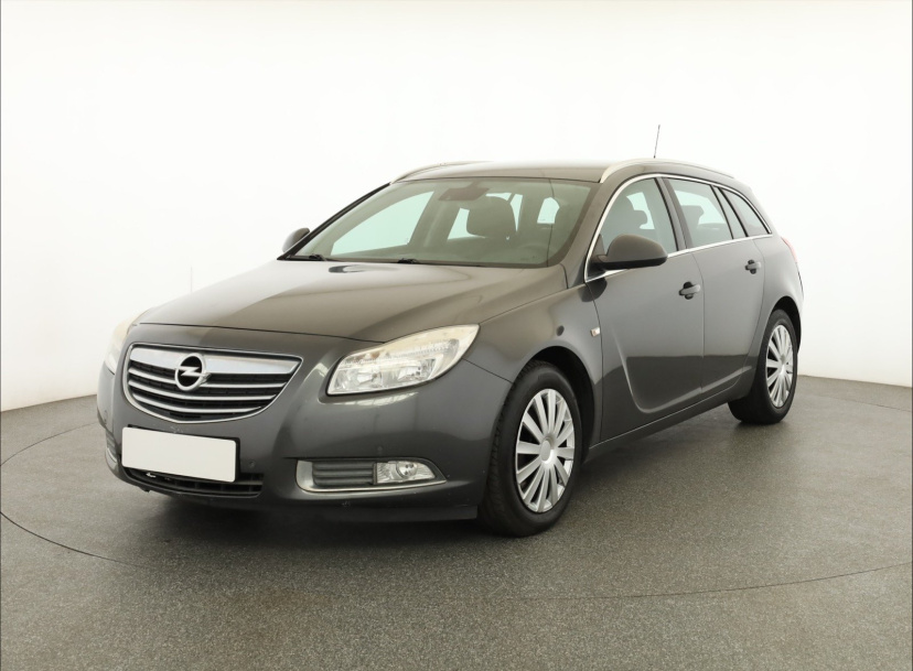 Opel Insignia, 2011