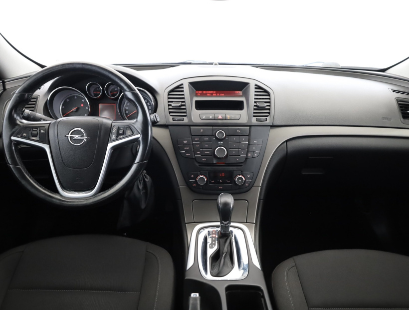 Opel Insignia, 2011
