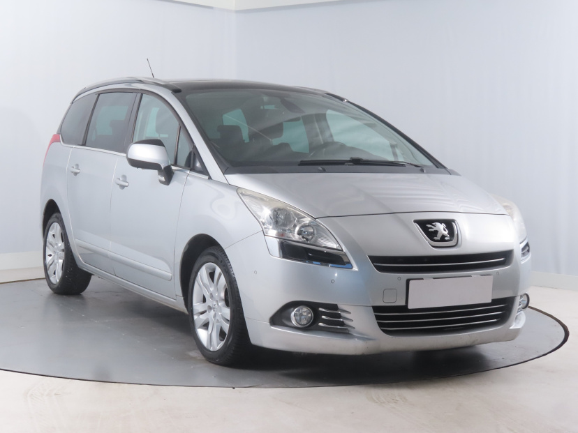 Peugeot 5008, 2011