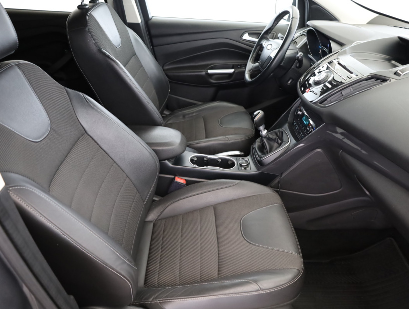 Ford Kuga, 2014