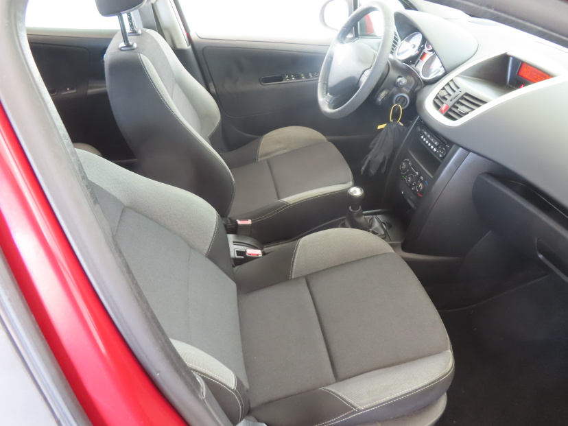 Peugeot 207, 2011