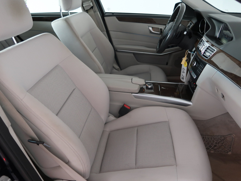 Mercedes-Benz E, 2015