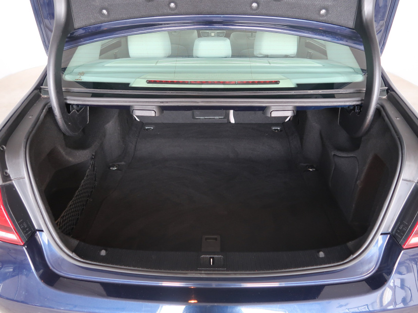 Mercedes-Benz E, 2015
