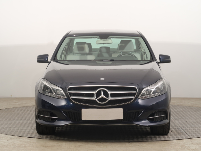 Mercedes-Benz E, 2015