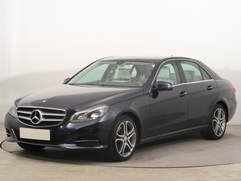 Mercedes-Benz E, 2015