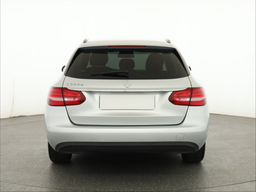 Mercedes-Benz C, 2016