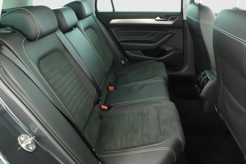 Volkswagen Passat, 2021