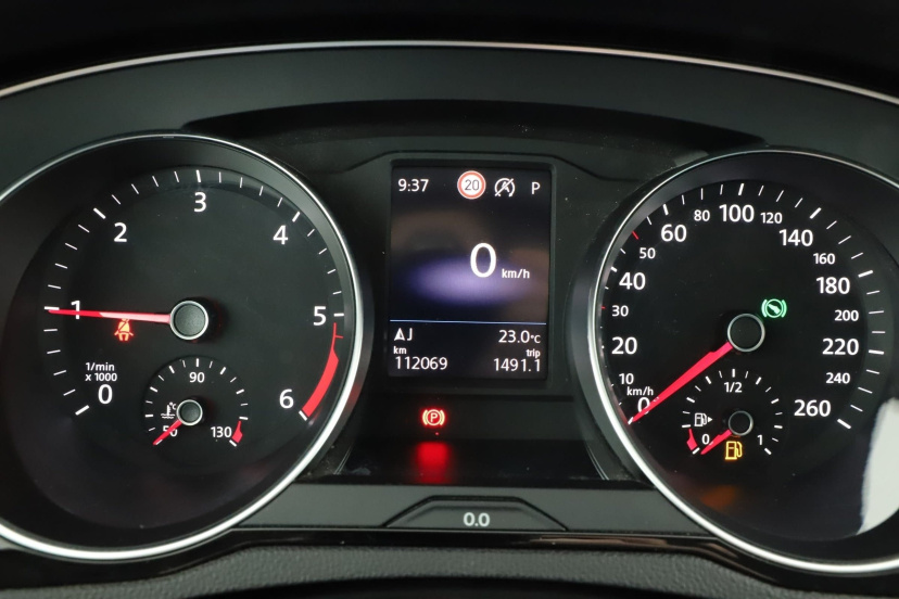 Volkswagen Passat, 2021