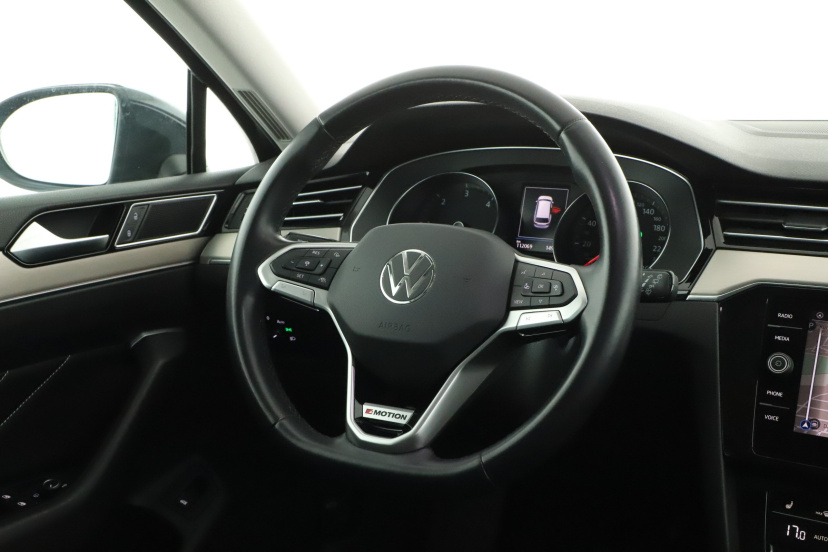 Volkswagen Passat, 2021