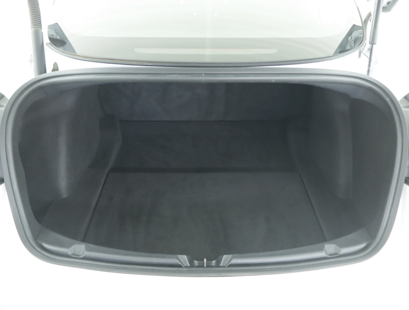 Tesla Model 3 Long Range AWD – fotografie 20