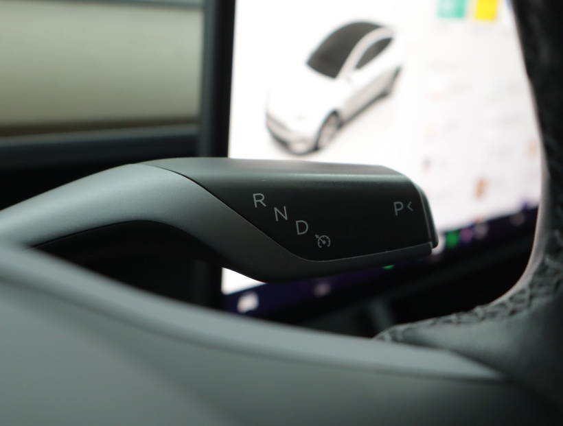 Tesla Model Y, 2023