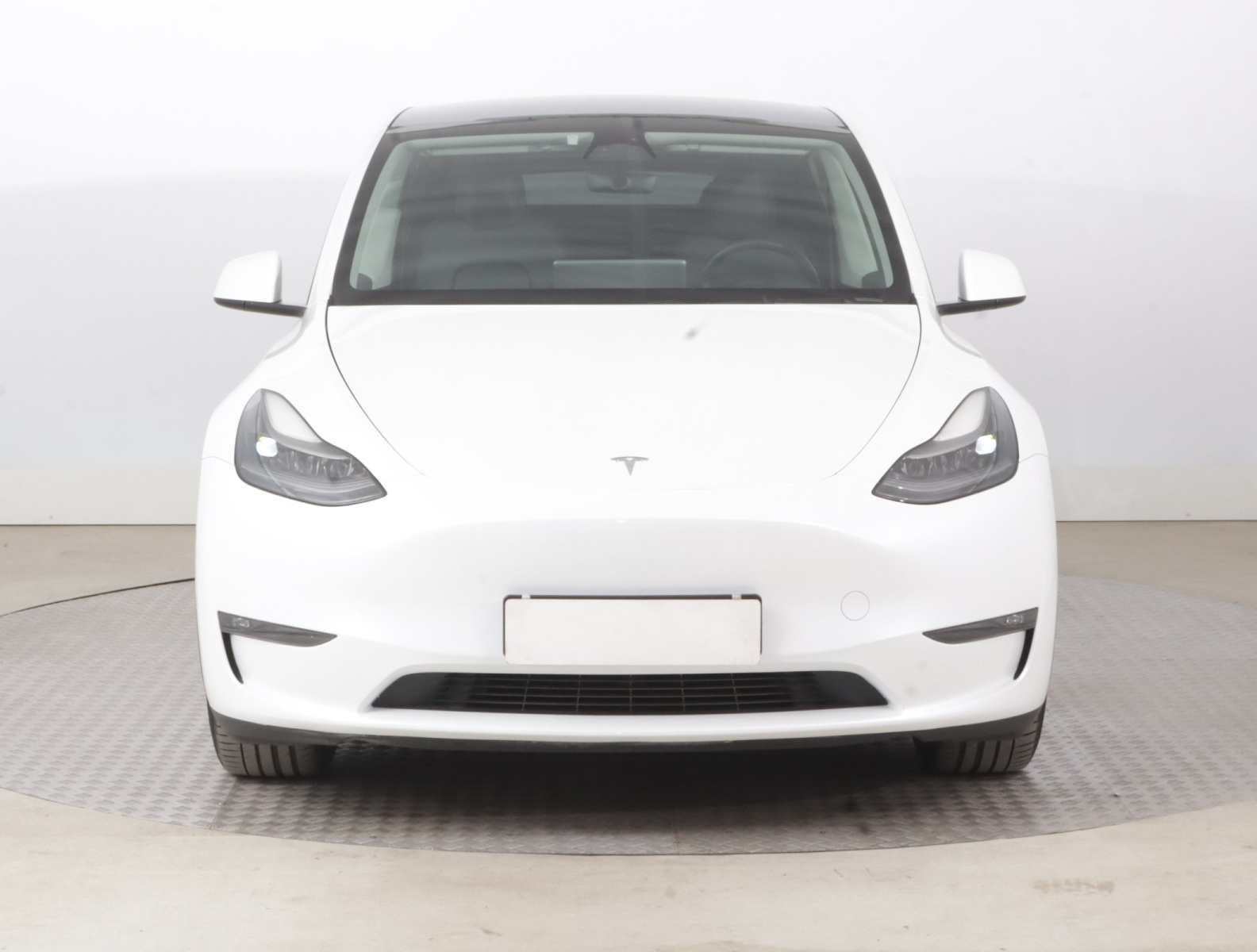 Tesla Model Y Long Range AWD – fotografie 2