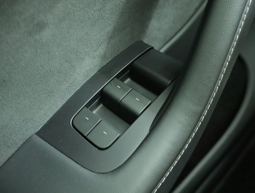 Tesla Model Y, 2023
