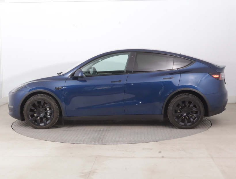 Tesla Model Y, 2021