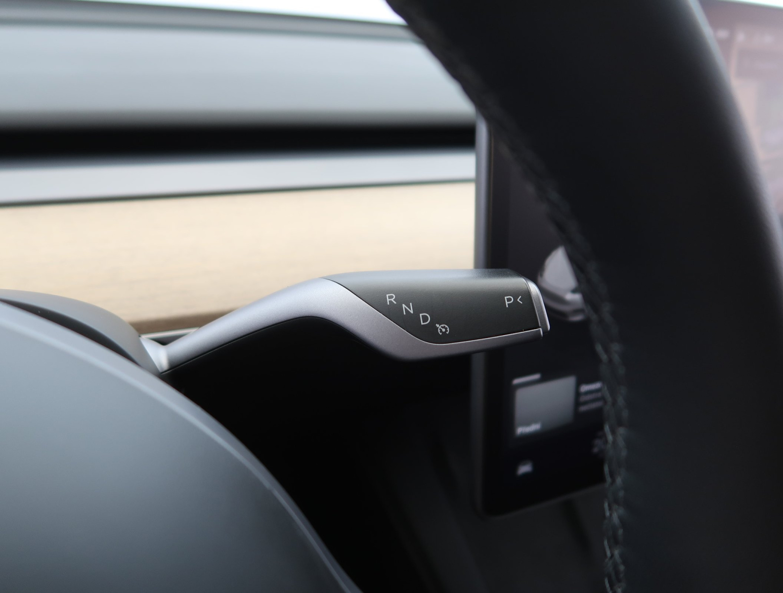 Tesla Model Y Standard Range – fotografie 18