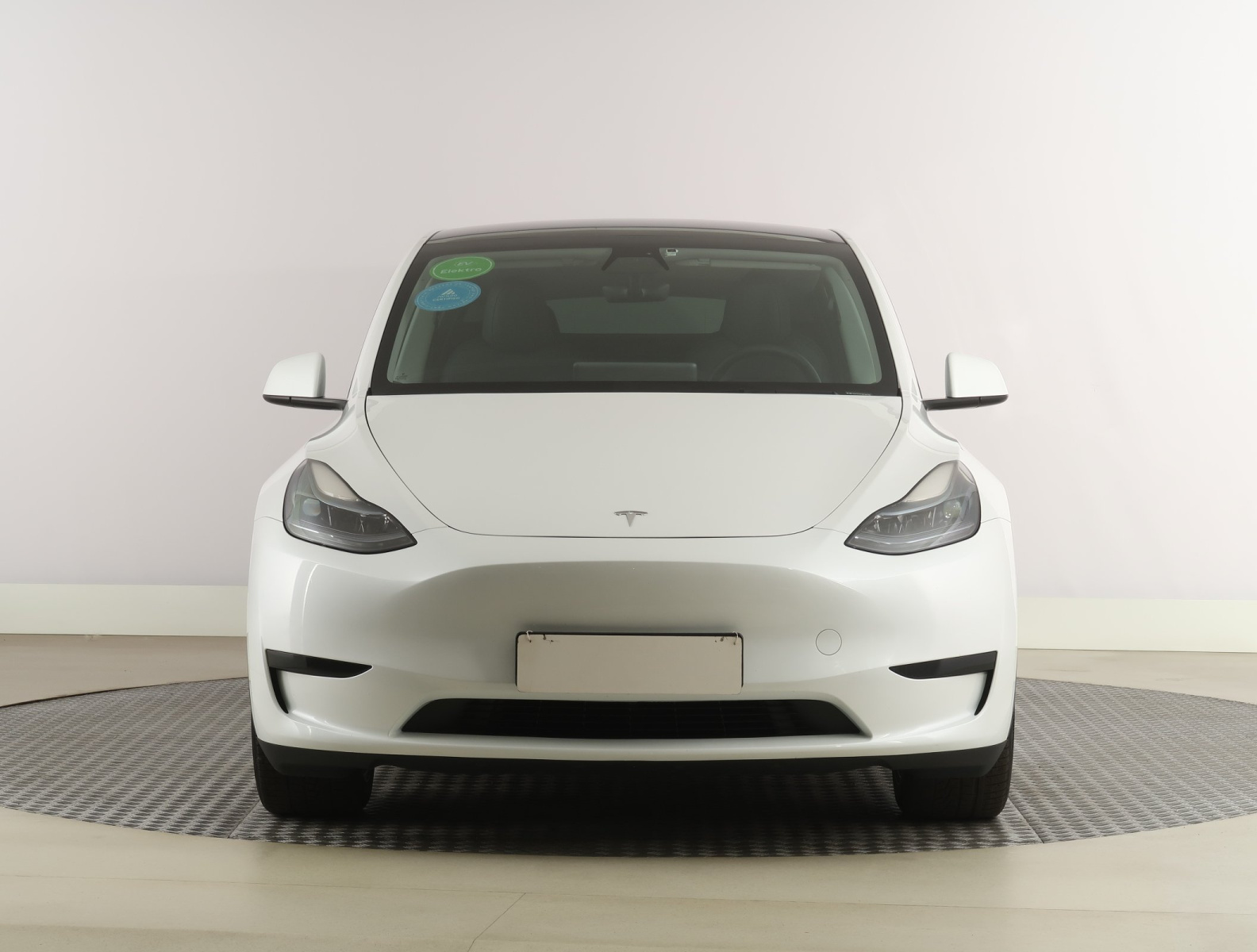 Tesla Model Y Standard Range – fotografie 2