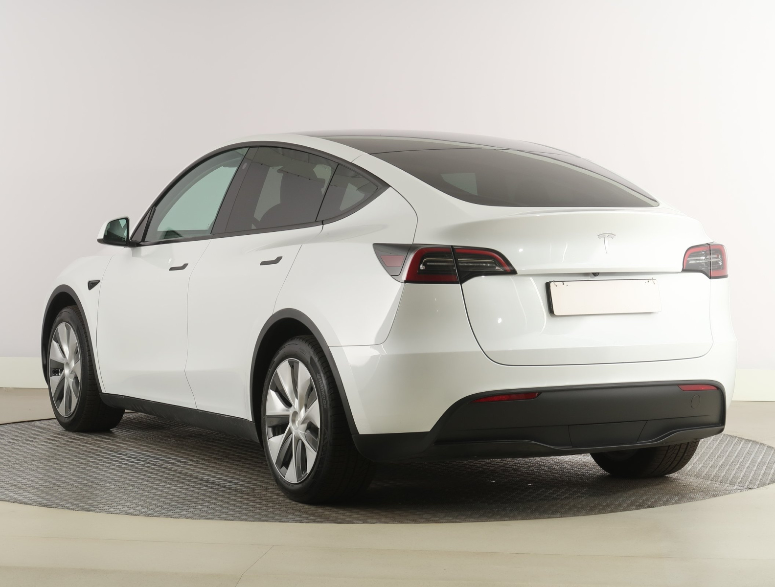 Tesla Model Y Standard Range – fotografie 5