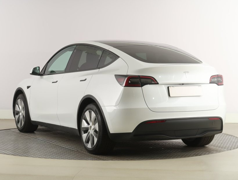Tesla Model Y, 2023