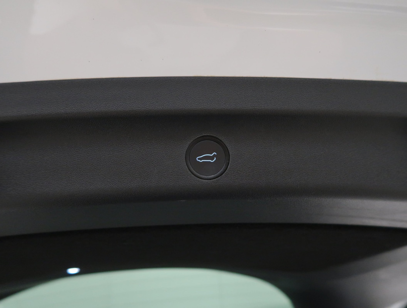 Tesla Model Y, 2023