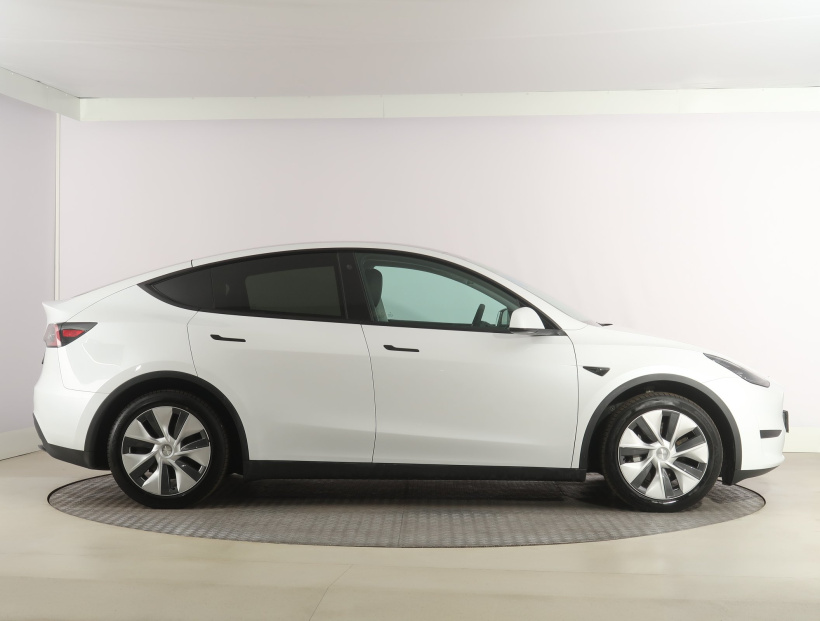 Tesla Model Y, 2023