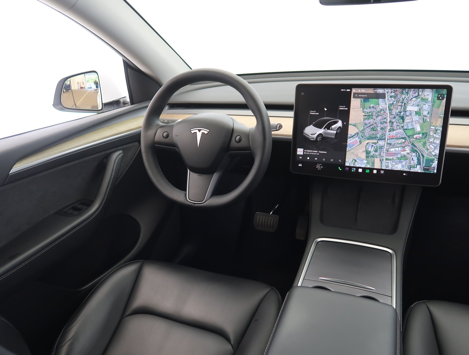 Tesla Model Y Standard Range – fotografie 9