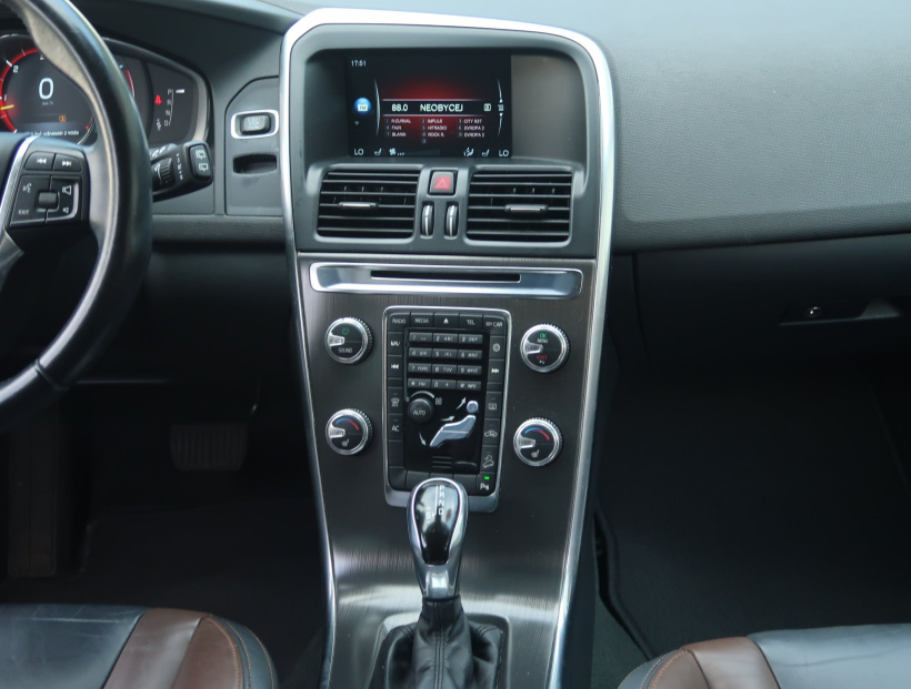 Volvo XC60, 2014
