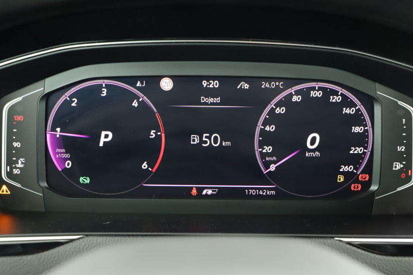 Volkswagen Passat, 2021