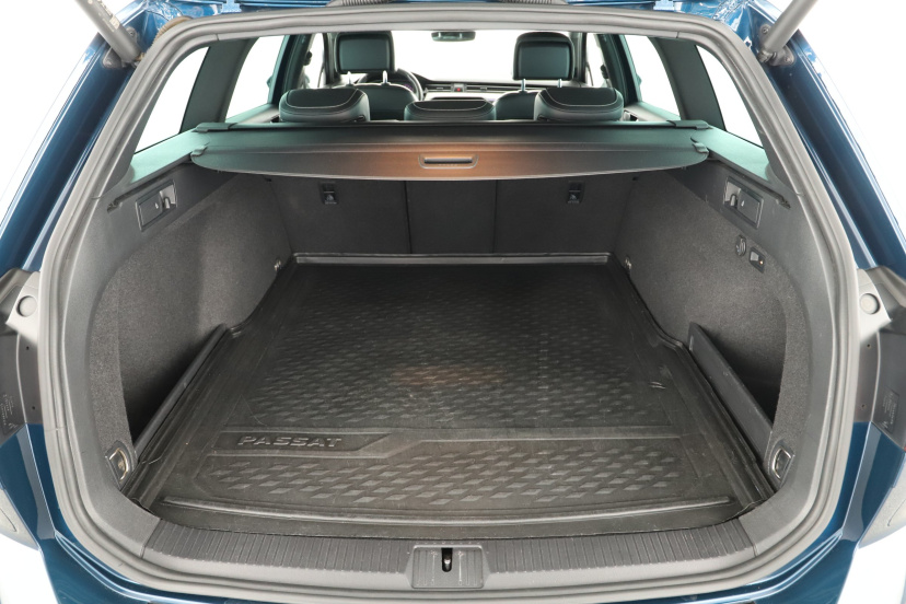 Volkswagen Passat, 2021