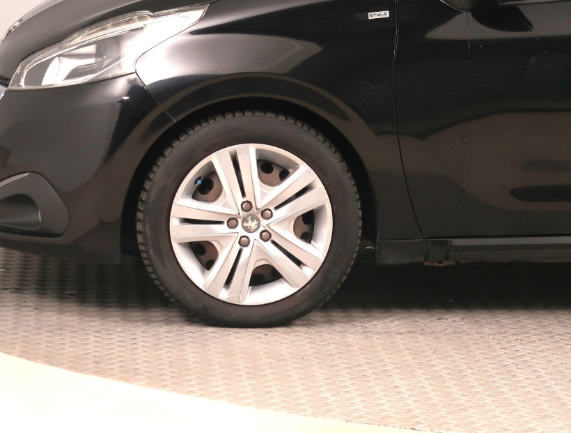 Peugeot 208, 2016