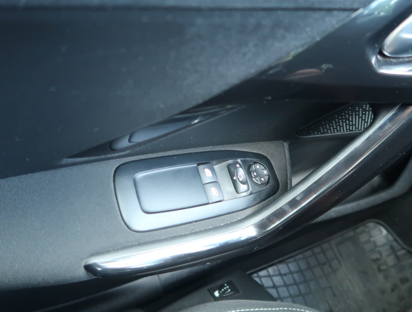 Peugeot 208, 2016