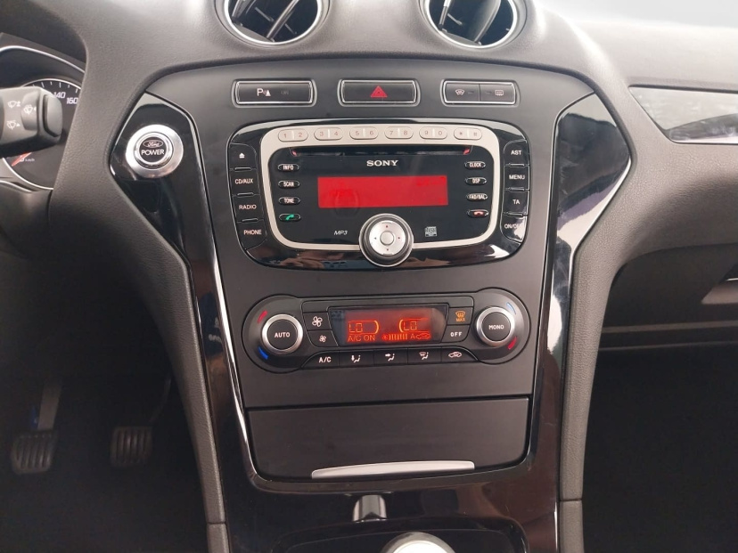 Ford Mondeo, 2011
