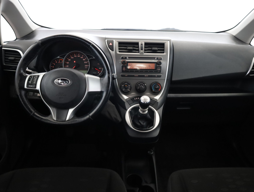 Subaru Trezia, 2011