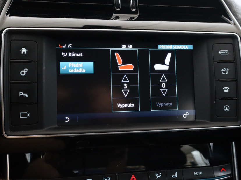 Jaguar XE, 2016
