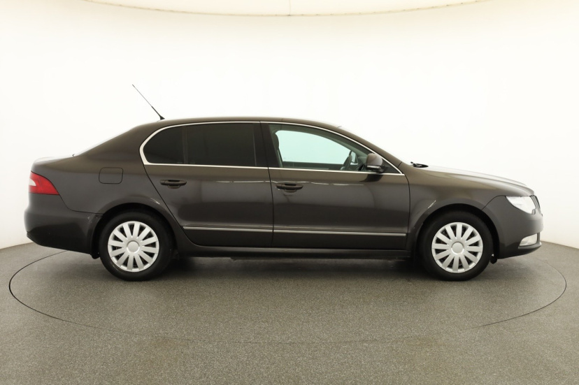 Škoda Superb, 2008