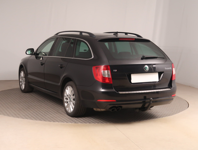 Škoda Superb, 2013