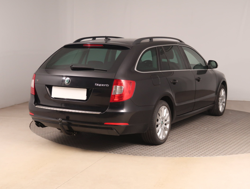 Škoda Superb, 2013
