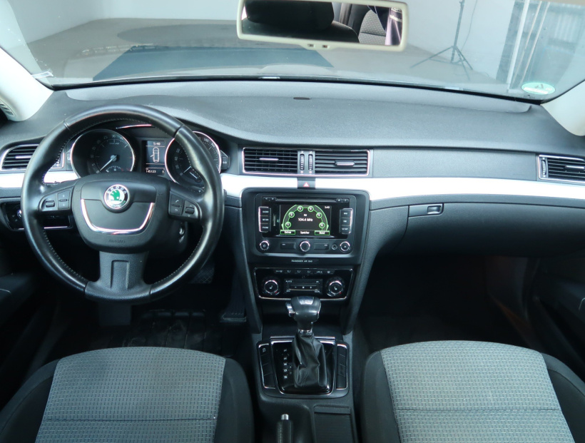 Škoda Superb, 2013