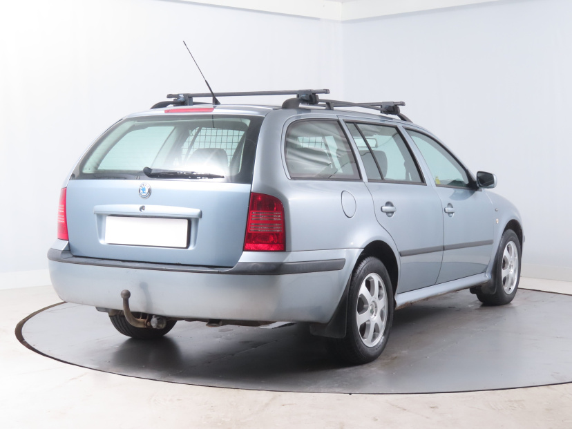 Škoda Octavia, 2003