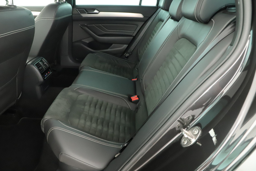 Volkswagen Passat, 2021