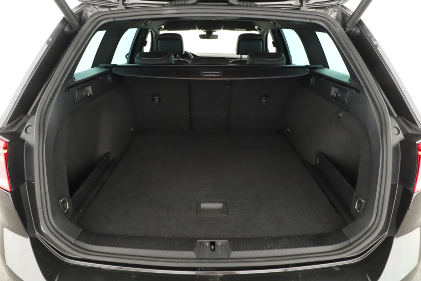 Volkswagen Passat, 2021
