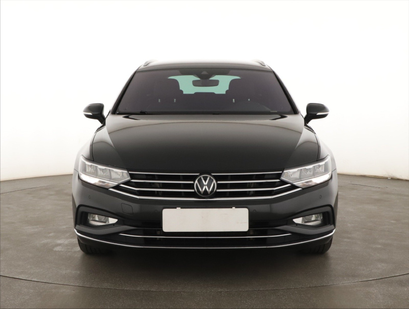 Volkswagen Passat, 2021