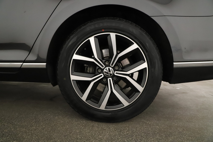 Volkswagen Passat, 2021