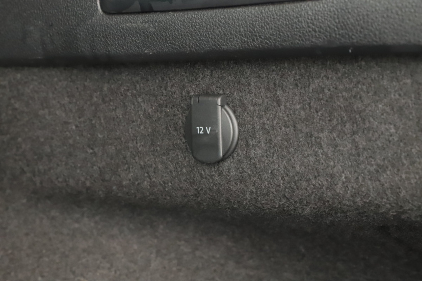 Volkswagen Passat, 2021