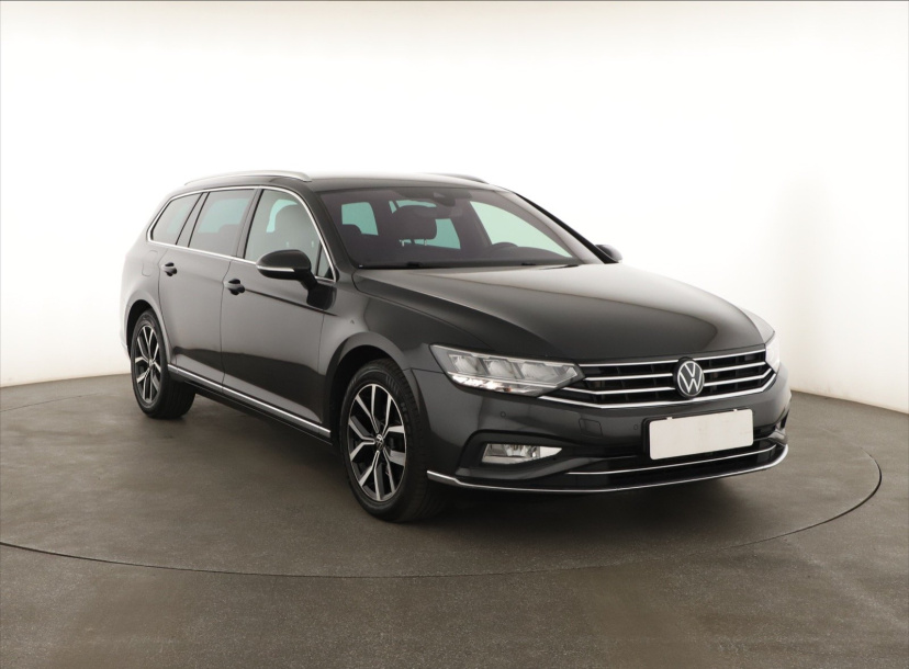 Volkswagen Passat, 2021