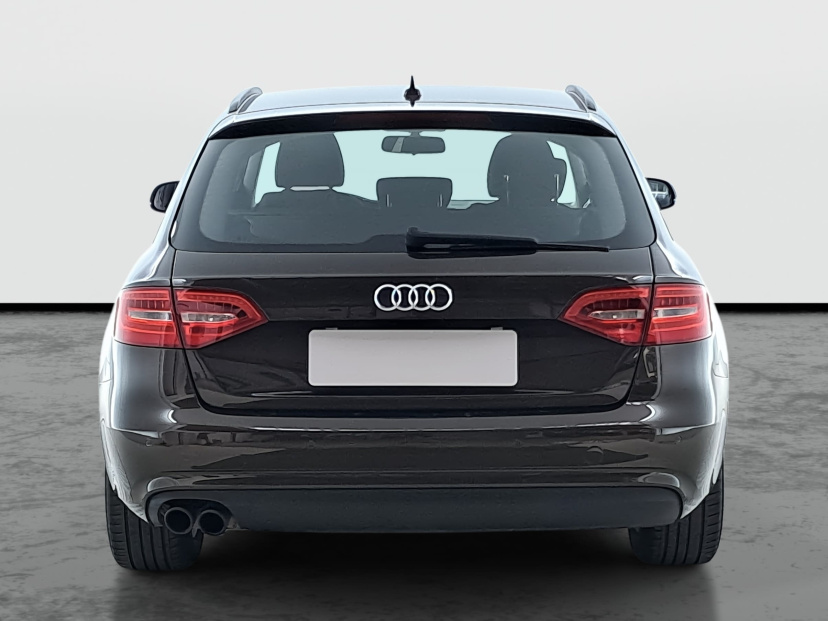 Audi A4, 2013