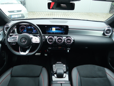 Mercedes-Benz CLA - 2022