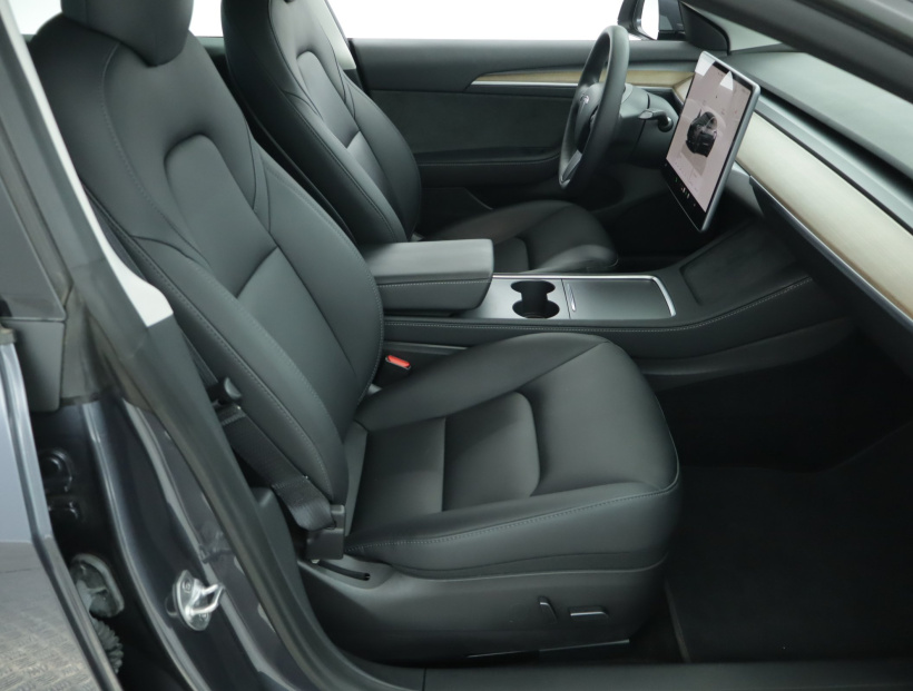 Tesla Model 3, 2022