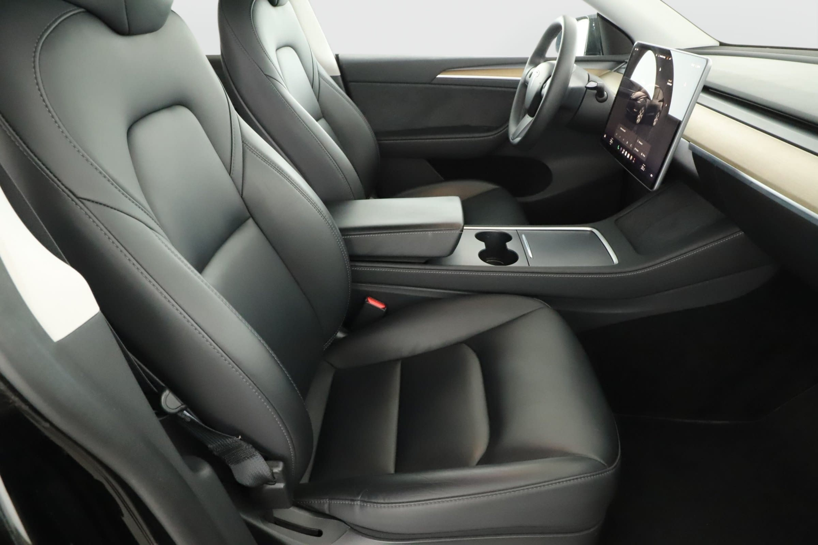 Tesla Model Y - 2023